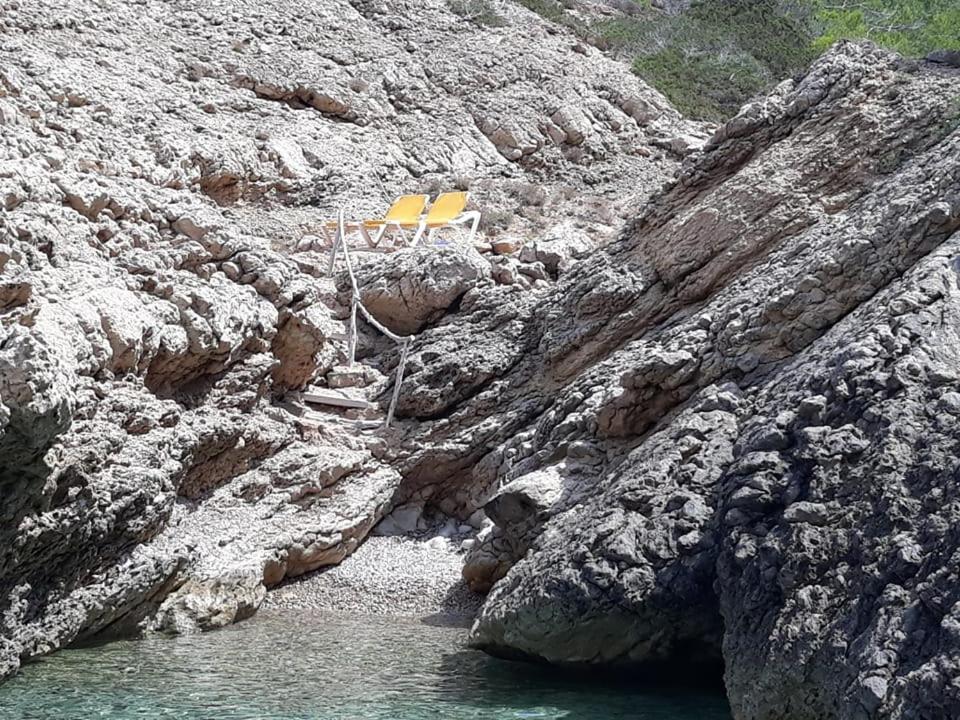 Hostal Cala Moli Cala Tarida  Exterior photo